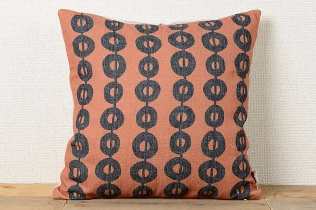 クッションカバー 45×45cm 北欧風 オレンジブラック コネクト jubileecushioncc103ymの画像1枚目