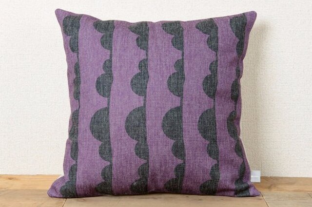 クッションカバー 45×45cm 北欧風 パープルクラウドライン 天然リネン jubileecushioncc095ymの画像1枚目