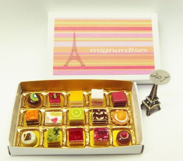 マッチ箱の中のミニチュア フランスのお菓子201の画像1枚目
