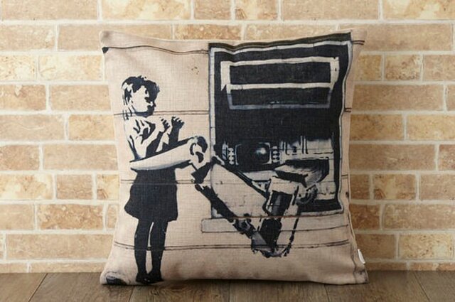 クッションカバー 45×45cm Banksy アームホールドガール jubileecushionba011の画像1枚目