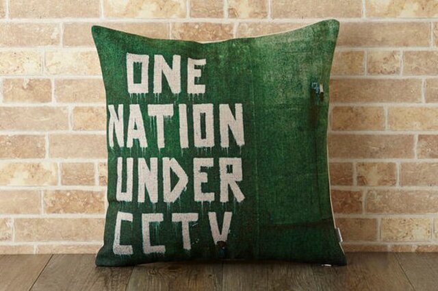 クッションカバー 45×45cm Banksy 天然リネン アンダーCCTV jubileecushionba009の画像1枚目