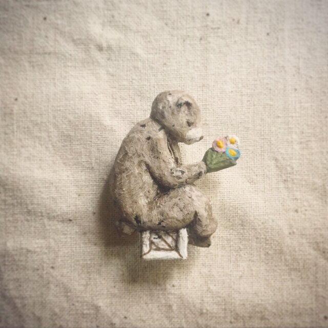 ブローチ 渡せなかった贈り物の画像1枚目