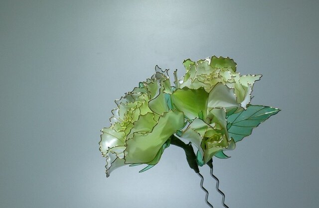 薔薇の簪(二本ざし:グリーン)の画像1枚目