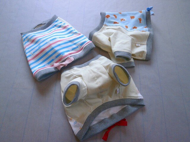 犬服 Ｆ様オーダーメイド：ケアウェアＴシャツ３枚ケアパンツ５枚セット iichi  日々の暮らしを心地よくするハンドメイドやアンティークのマーケットプレイス