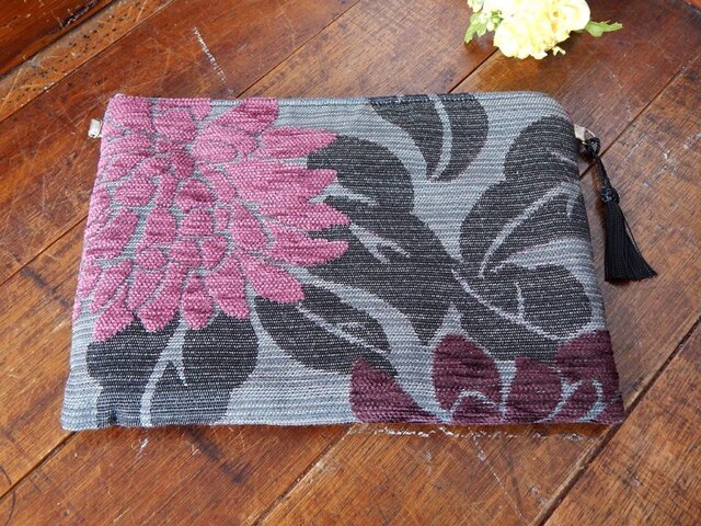 キルトショルダーバッグ グレーxフラワー | iichi 日々の暮らしを