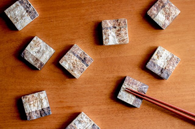 伊豆土石目の箸置き(1個)の画像1枚目
