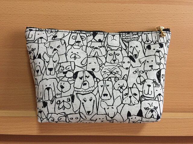 犬柄ポーチの画像1枚目