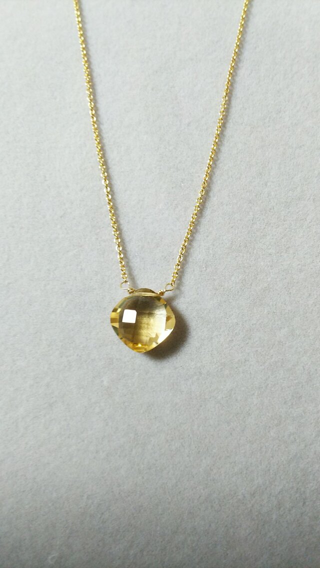 宝石質シトリンパフスクエアネックレスの画像1枚目