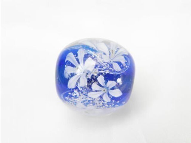 ブルーの花玉の画像1枚目