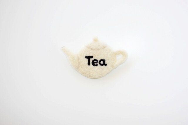 Tea pot brooch・WH(Wonderland展より)の画像1枚目