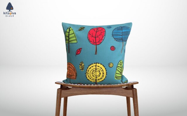 森のクッション Colorful leaf type C back greenの画像1枚目