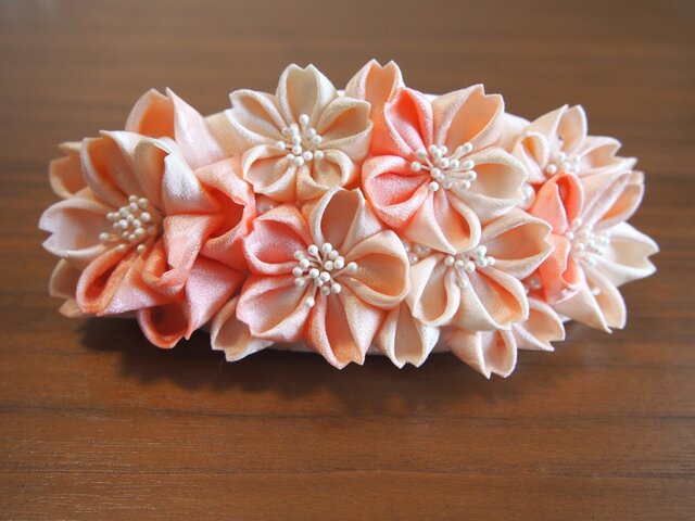 つまみ細工☆和風ボンネ☆桜☆ピンクグラデーション☆の画像1枚目