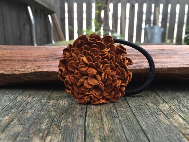 革花のヘアゴム LSPサイズ キャメルの画像1枚目