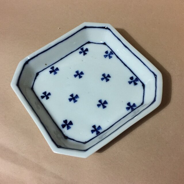 Z256 磁器染付角小皿