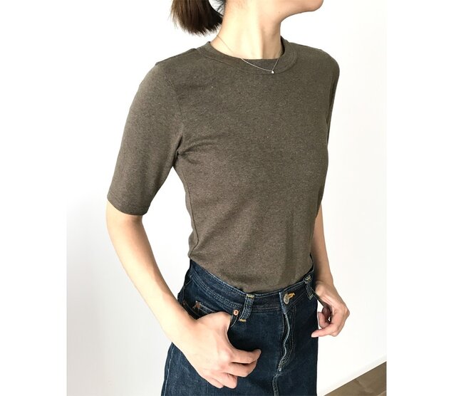 日本製オーガニックコットン 形にこだわった大人の4分袖無地Tシャツ アッシュブラウン【サイズ展開有】の画像1枚目