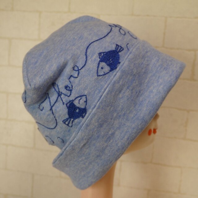 コットン１００％のスエット生地で作ったニット帽（さかな）