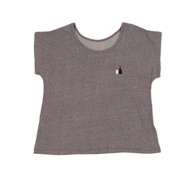 ボディーからオリジナル レディース　かわいい刺繍の　醤油と塩 Ｔシャツ