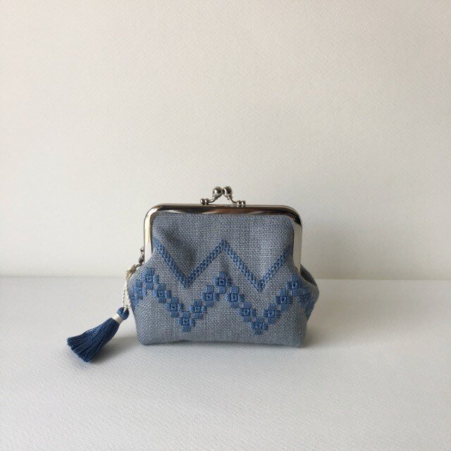 ハーダンガー刺繍　blue×blue  10㎝がま口