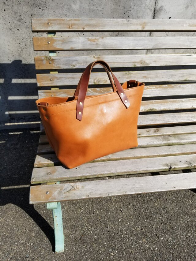 【受注生産】シボ×オイルレザートートバッグ サイズMの画像1枚目
