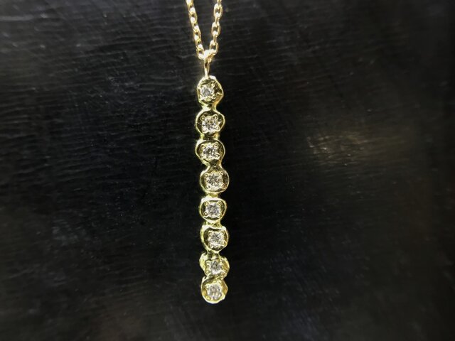8粒のダイヤが連なるネックレス ◇K18◇ | iichi 日々の暮らしを