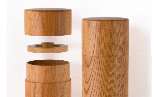 再入荷】ろくろ挽きの欅の木の茶筒（大） | iichi 日々の暮らしを