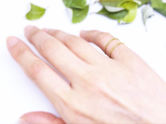 ◇K10◇ギザギザ模様のピンキーリング | iichi 日々の暮らしを