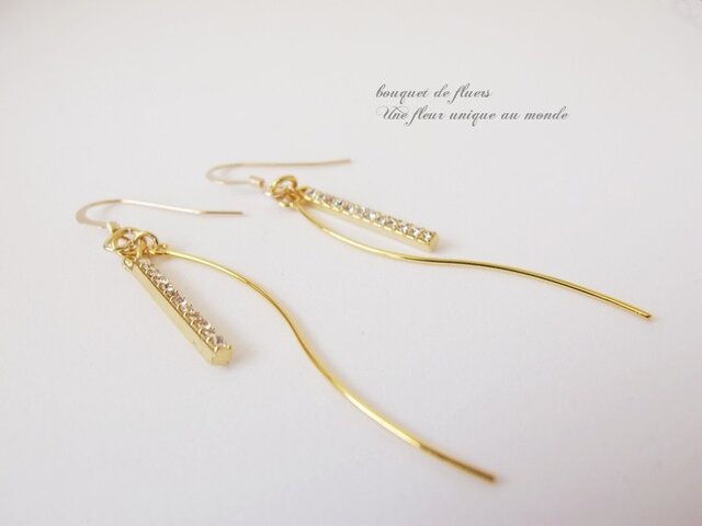 14KGF *sparkling* waveline ピアスor イヤリングの画像1枚目