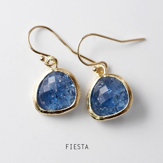 【14kgf】ガラスのフレームドロップピアス★クラックディープブルー（イヤリング可）