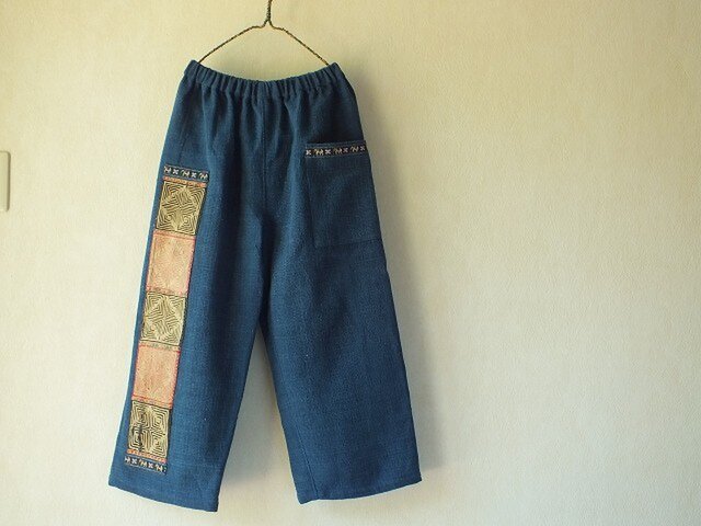 藍のパンツ・コック川を越えての画像1枚目