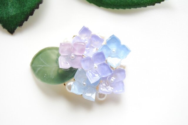 雨の日の紫陽花ブローチの画像1枚目