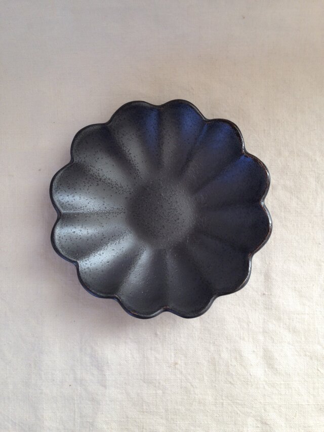 輪花深皿 (黒)