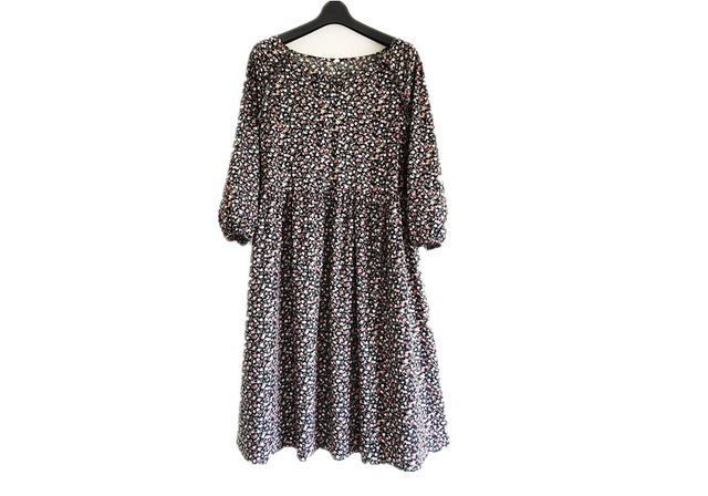 ★数量限定SALE★【3サイズ展開】ポケット付黒小花大人可愛いロングワンピース♪の画像1枚目