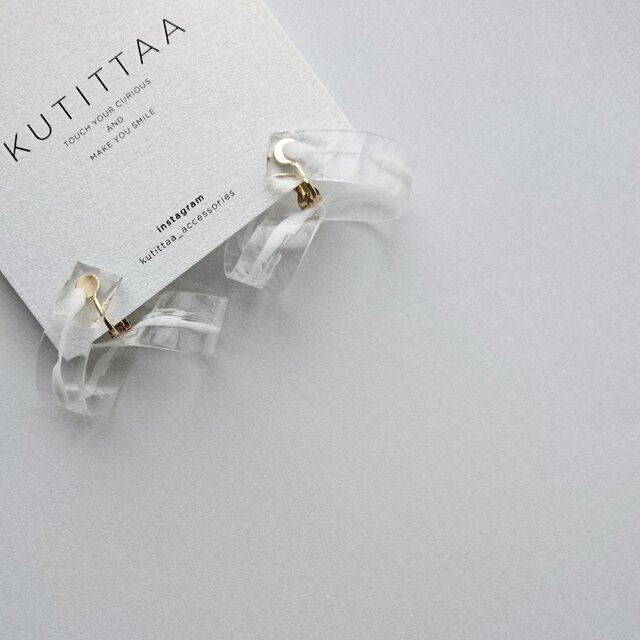 送料無料 cycle earring/whiteの画像1枚目