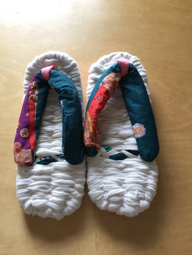 布ぞうり 鼻緒:濃い緑 和柄 白無地24~25cmの画像1枚目