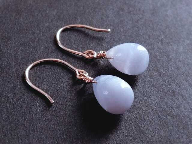 ブルーレースアゲート ピアス | iichi 日々の暮らしを心地よくする