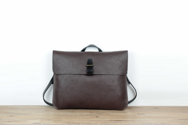 本革 欧風クラシックPC専用薄型レザーショルダーバッグ 【肩パッド付】☆Dark Brown☆の画像1枚目