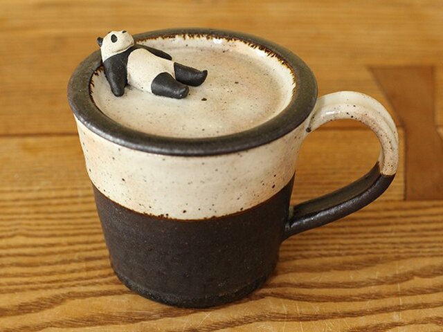 ※ 受注制作 おくつろぎパンダ 蓋付マグカップの画像1枚目
