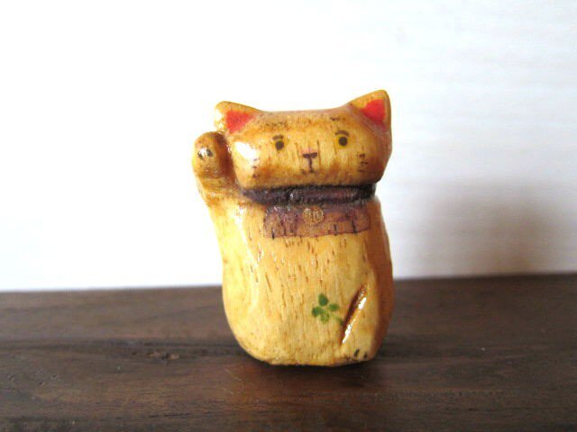 木彫り招きねこ M-2の画像1枚目