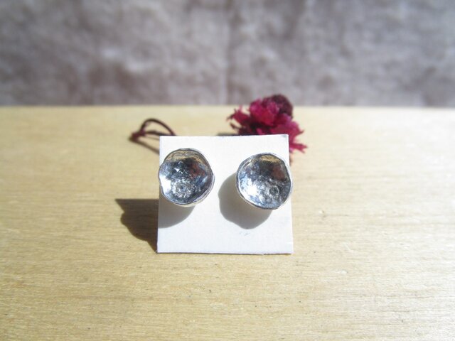 silver カップディスクcz彫り留めピアスの画像1枚目
