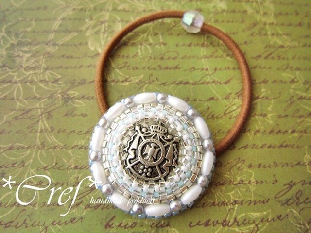 ビーズ刺繍ヘアゴム＊包み込みフロストブルー | iichi 日々の