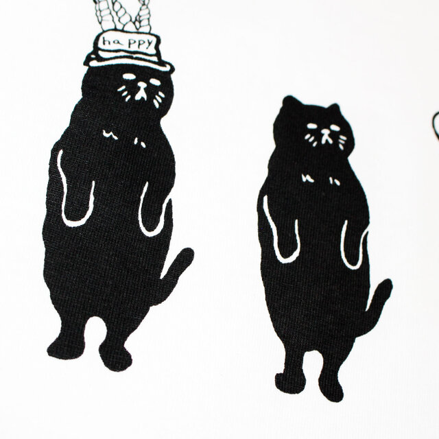 やる気のない黒猫のパーティー ロングTシャツ | iichi 日々の暮らしを