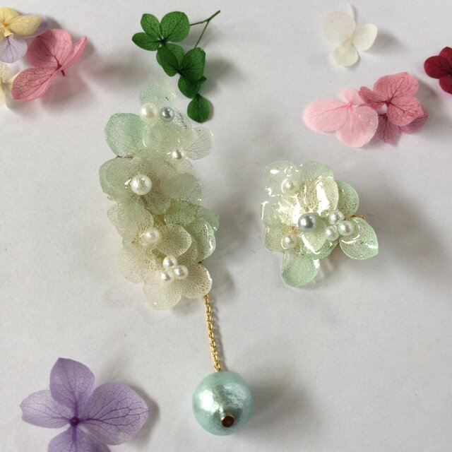 ターコイズ〜送料無料〜紫陽花のイヤリングとイヤーカフの画像1枚目