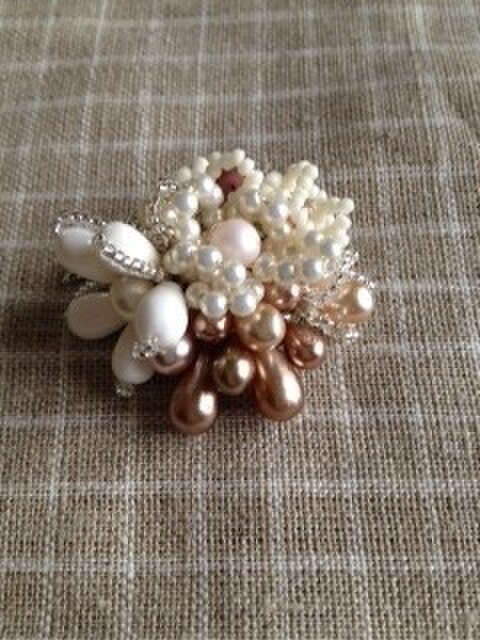 Bouquetブローチの画像1枚目