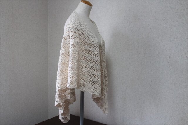 シルクの三角ショール | iichi 日々の暮らしを心地よくする