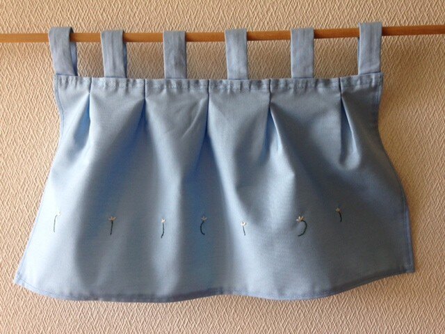 小さなカーテン 水色ショートタイプの画像1枚目