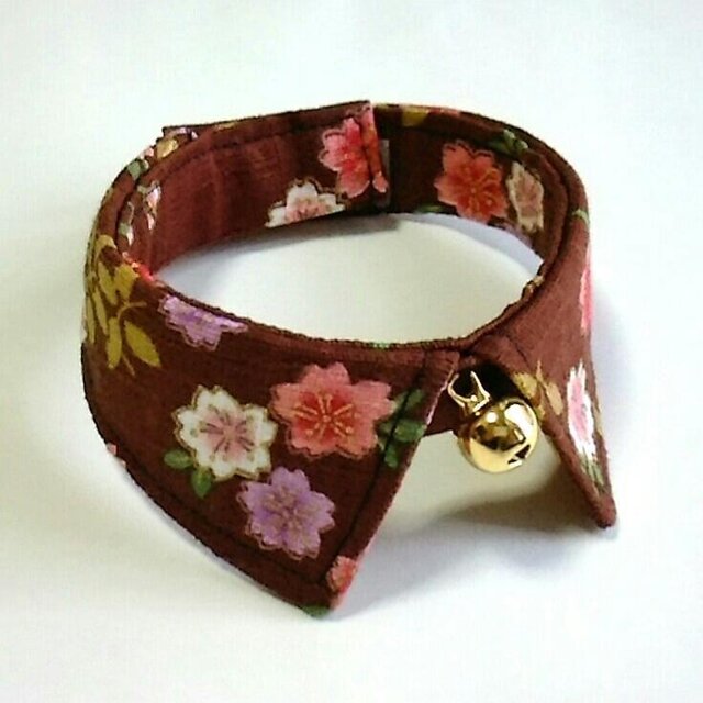 和柄(桜)茶色 襟つきカラー(首輪)(鈴)【S/M/L】の画像1枚目