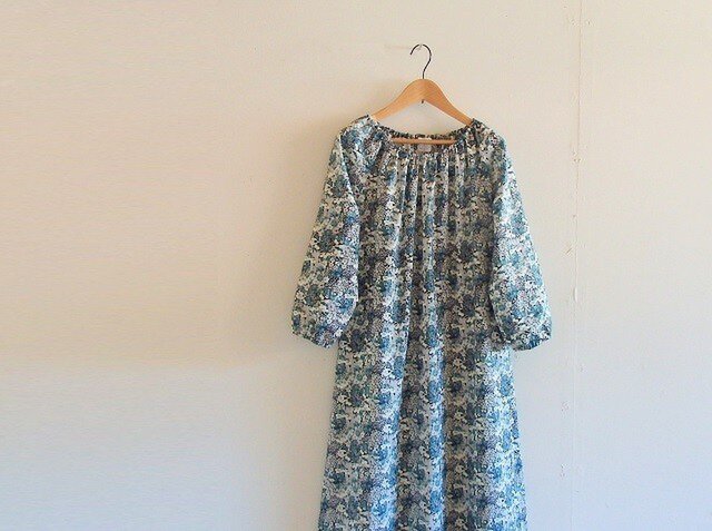 【SALE】スモックワンピース フラワーベリー B/Bの画像1枚目
