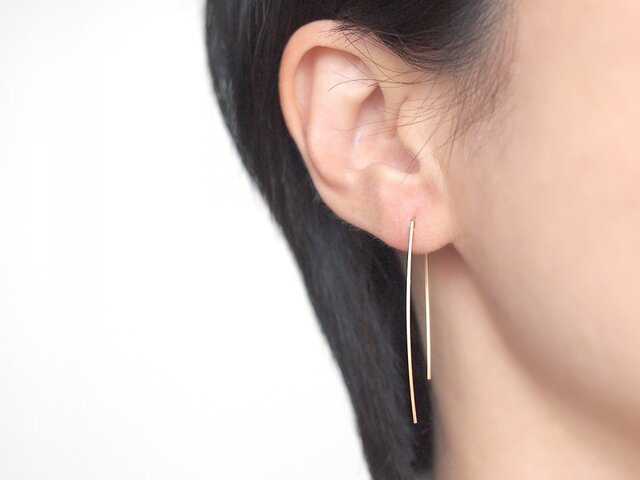 14KGF Square Wire Earrings / Curveの画像1枚目