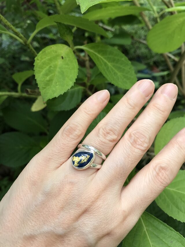 ドロップのリング/950silver・藍色と金#11の画像1枚目