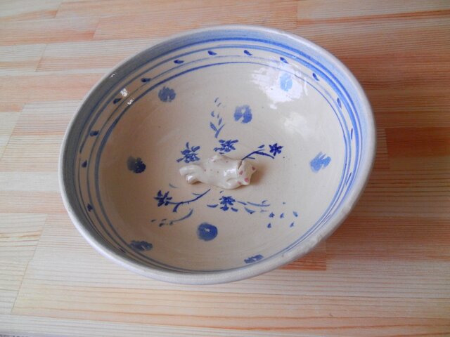 底に猫が寝るそうめん鉢の画像1枚目